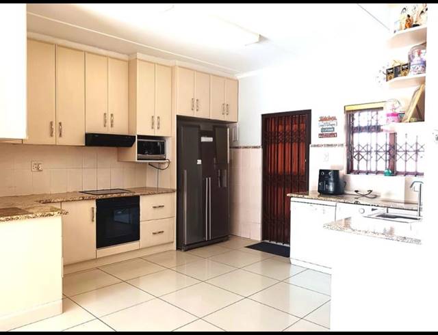 3 BEDROOM HOUSE FOR SALE IN CHASE VALLEY DOWNS